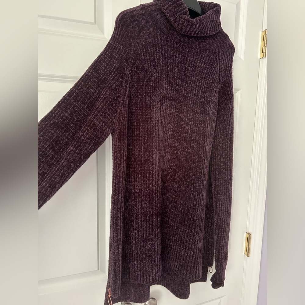 Sweaty Betty deep purple chenille sweater with rose gold zipper accents